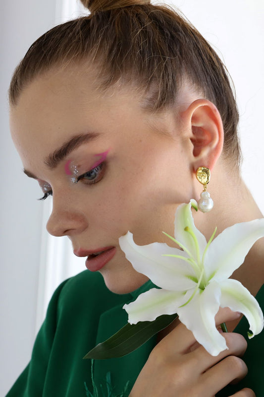 Pamela Pearl Earrings
